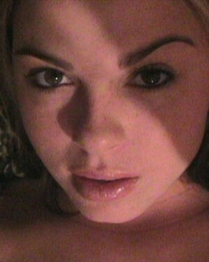 Kari Sweets Pussy Rubbing