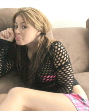 Kari Sweets Spank Me Please