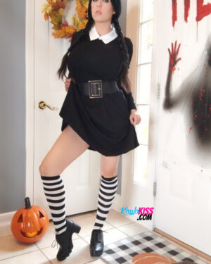 Kayla Kiss Wednesday Addams Cosplay