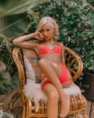 Kiara Cole Look at Me Playboy