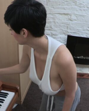 Kim Cleaning Downblouse