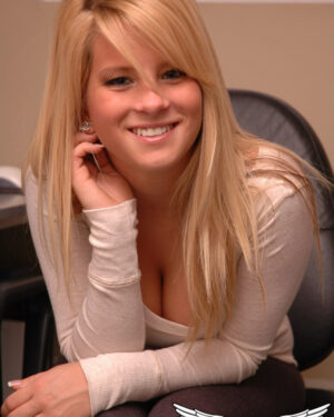 Kimmy Office Slut