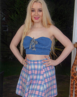 Lana Watson Strips Out Of Her Dress Cosmid