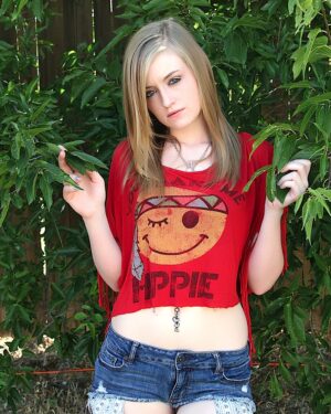 Mandy Roe Hippie Chick