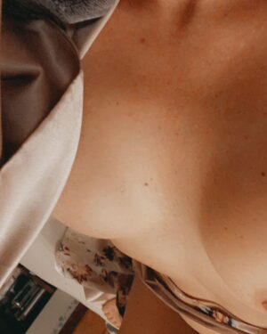 Meet Madden Morrells Nude Selfies