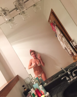 Meet Madden Selfies and Suntan