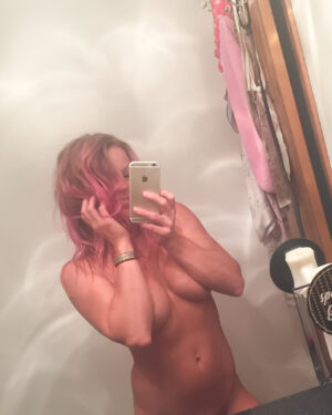 Meet Madden Selfies and Suntan