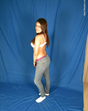 Melody Curvy Step1Model