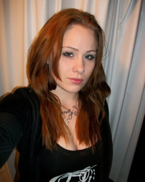 Mia Busty Amateur Shares Selfies