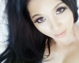 MiaLee Busty Asian Webcam Girl