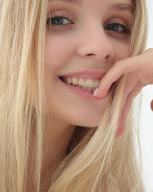 Mila Amour Nude Met Art