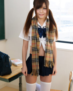 Nao Shiraishi Back To School