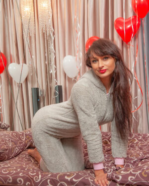 Naomi Moon Hot Naomi in PJs Cosmid