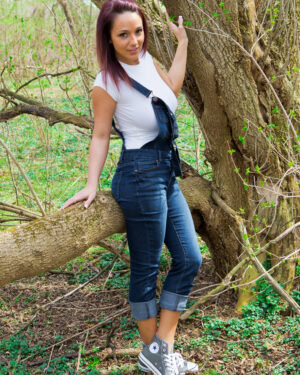 Nikki Sims Busty In Overalls