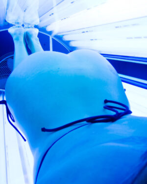 Nikki Sims Tanning Nude