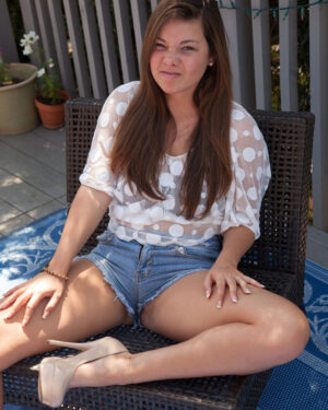 Nikki Yann On The BBQ Zishy