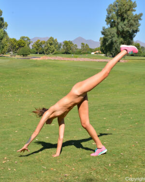 Roxanna On The Golf Course FTV Girls