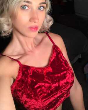 Spencer Nicks Velvet Bombshell
