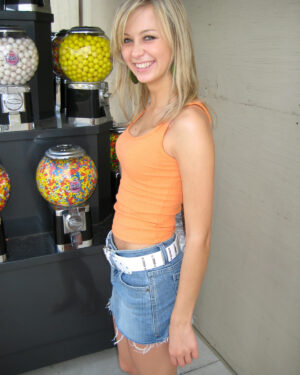 Teen Kasia Orange
