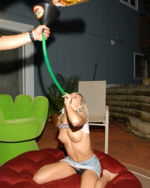Teen Kasia Party Time