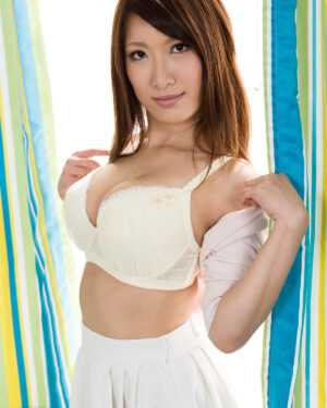 Yume Mitsuki Dream Of Boobs Gravure