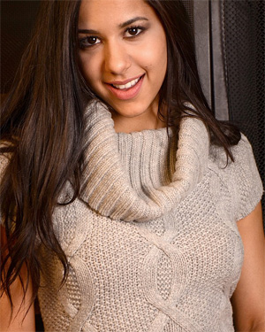 Bella Quinn Tight Sweater Porn