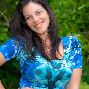 Bex Outside and Frisky