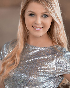 Chloe Lynn Sparkly and Naked