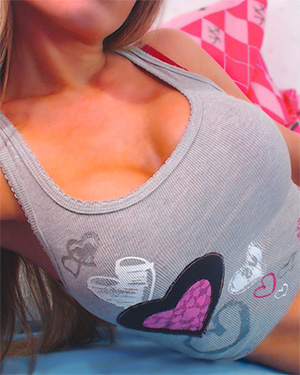 DanniDavis Totally Cute and Sexy Webcam Model
