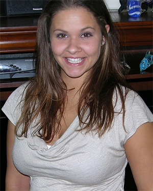 Dulce True Busty Amateur