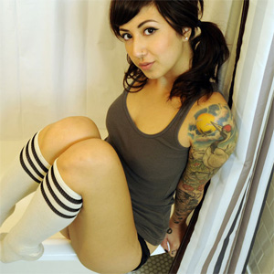 Xo Eve Shower Time