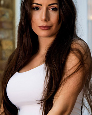 Laura Hollyman Skin Tight Glamour