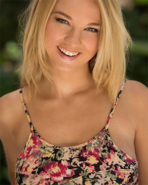 Lily Ivy Natural and Busty
