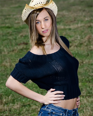 Lizzie Marie Cowgirl Voyeur