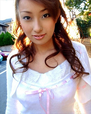 Nao Yoshizaki Sexy Pics For You