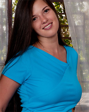Natalya Presenting for Erotic Beauty