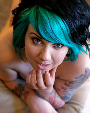 Quinne Hands Down Suicidegirls