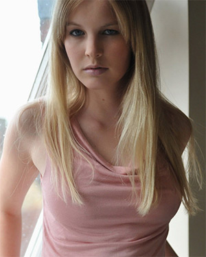 Rose Street Seen Girlfolio