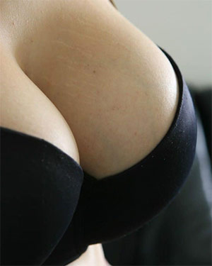 Shelby Is Super Curvy and Cute
