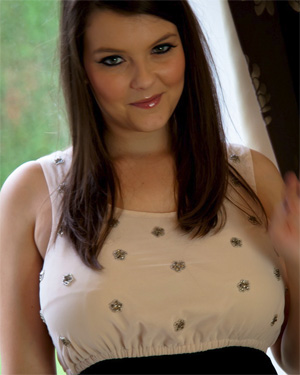 Toni Leanne Window Boobs