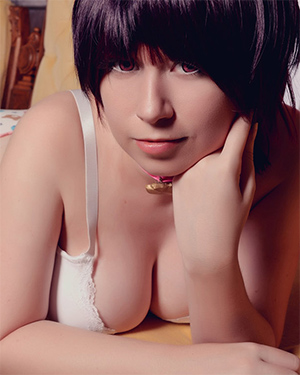 Usatame Bear Babe Cosplay