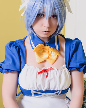 Usatame Sexy Maid Cosplay
