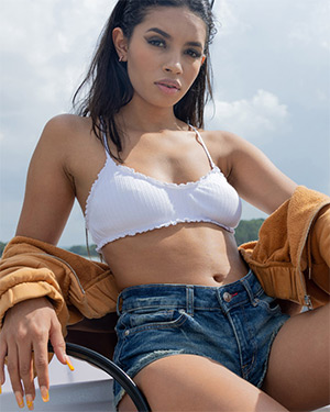 Valery Ponce Orgasm On The Lake Watch4Beauty