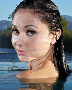 Ariana Marie Poolside Poser