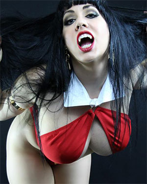 Kayla Kiss Vampirella