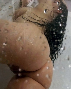 Sweet Krissy Steamy Naked Shower